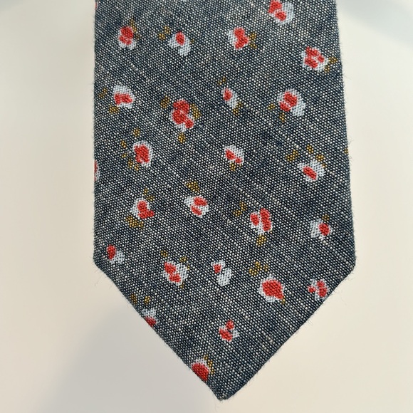 J Crew Factory The Cotton Tie (skinny) in chambray & red abstract floral pattern - Picture 12 of 15